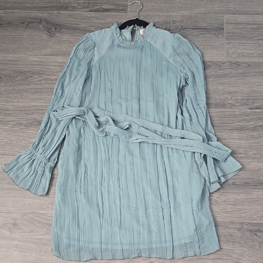 Elegant Blue Pleated Dress